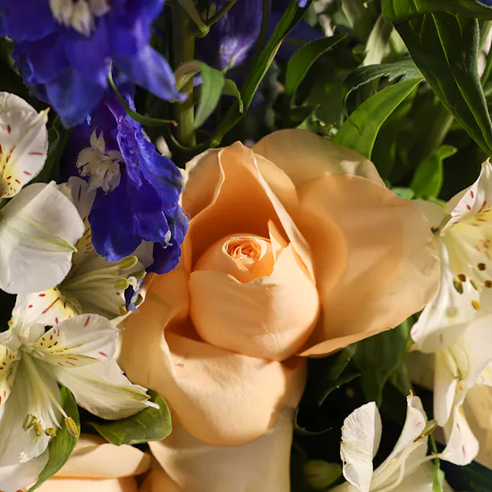 Stunning Flowers Vase