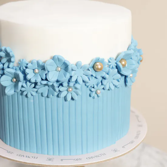 Floward Blue Blossom Cake