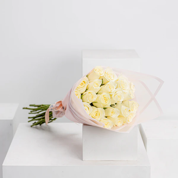 Versace Crystal Noir EDP | White Roses