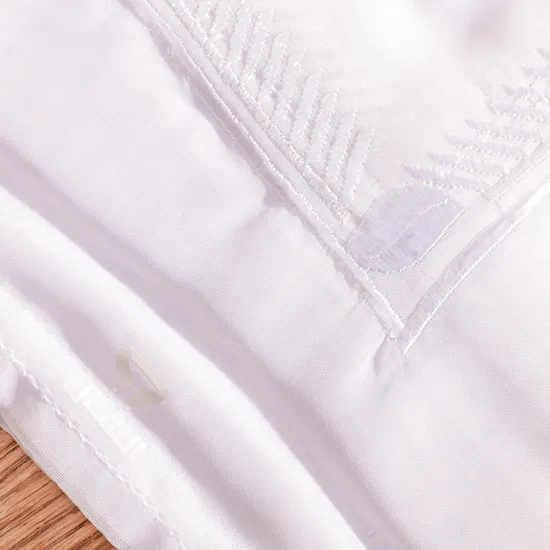 Alshal White Japan Ghatra with Small Stitching | Size 52