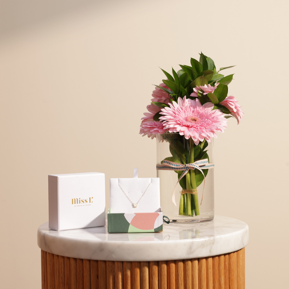 قلادة  ذهب من مس ال من لازوردي | مزهرية الزهور