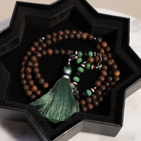Tasneem Eshki Ameen Wooden Rosary