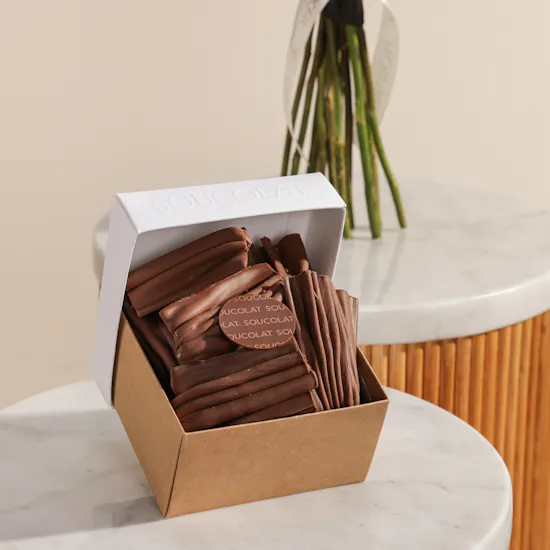 Soucolat Flakes Athel 43% Milk Chocolate Box | Glowy Flowers