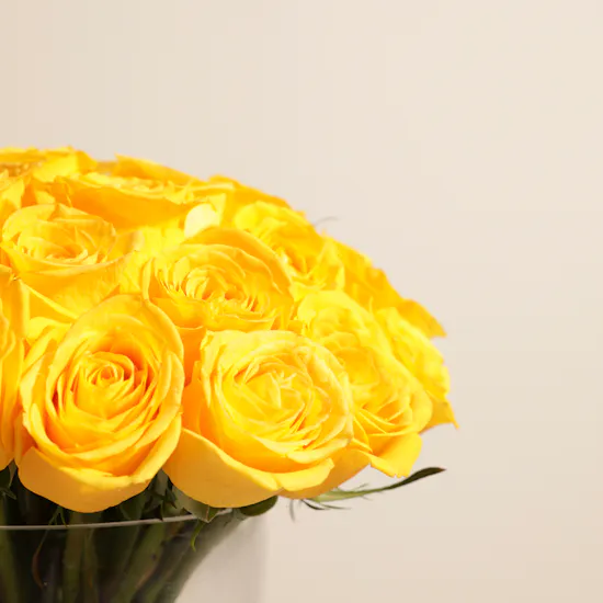 Sunshine Splendor Vase | 35 Roses