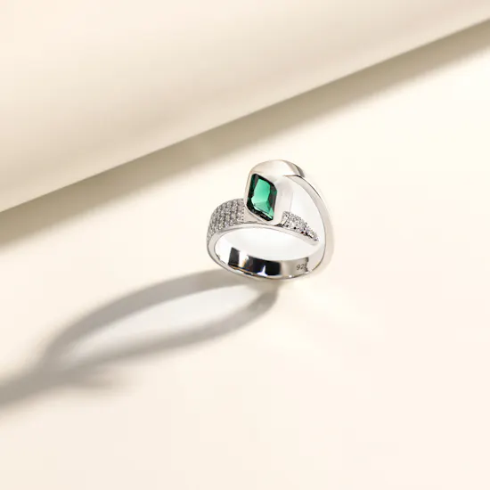 Floward Green Emerald Twisted Women's Ring | Size 9