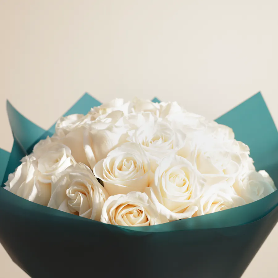 White Roses Bouquet | Back to School 2