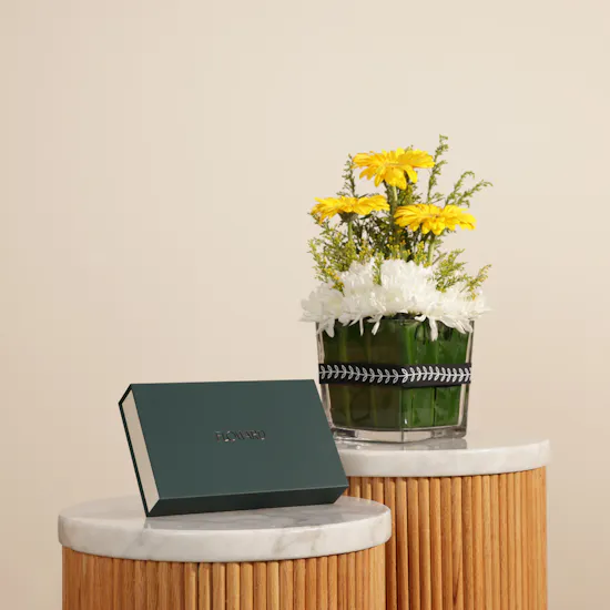 Floward Elegant Chocolates Box | Magic Pulse Flowers Vase