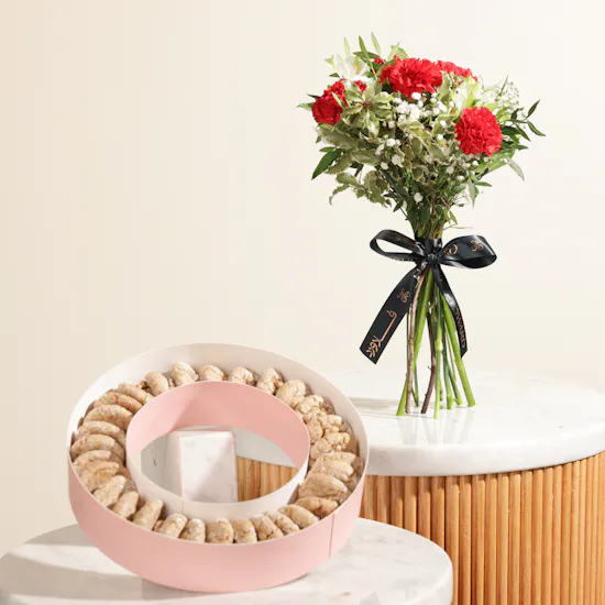 Creamy Ribbons Walnut Cookies Box | Graceful Flowers