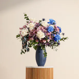 Shades of Elegance Flowers Vase