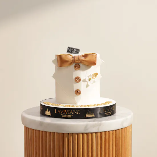 Laviviane Father's Day Vanilla Cake