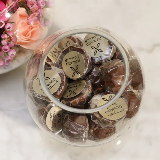 Floward Delicate Caramel Chocolate | Pastel Flowers