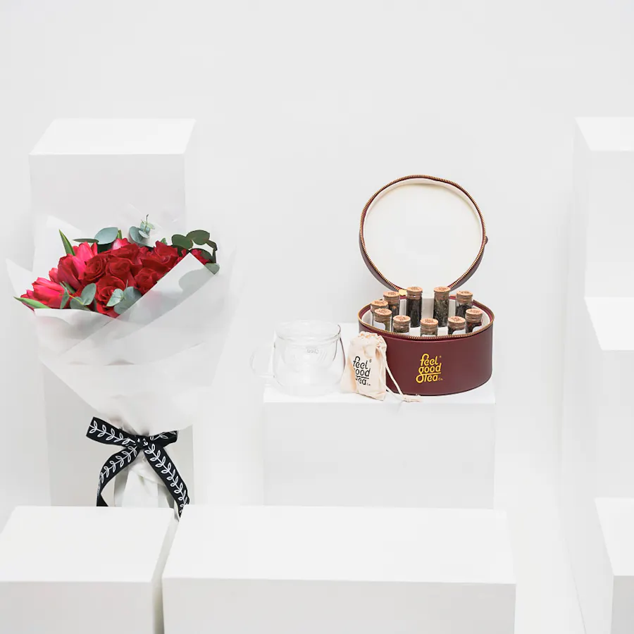 Feel Good Tea Burgundy Leather Tea Box | Red Blooms  4