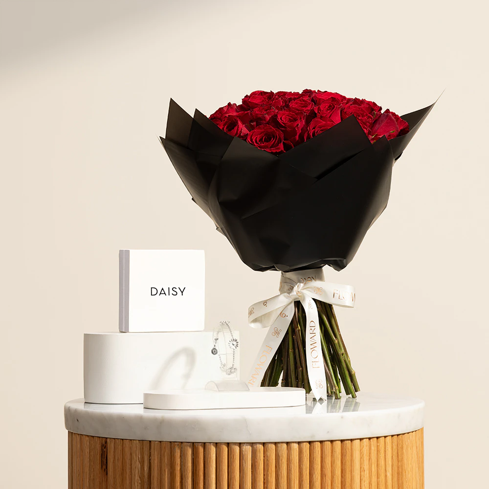Daisy Chain Flower Silver Bracelet | Red Roses Bouquet