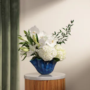 White Grace Flower Vase