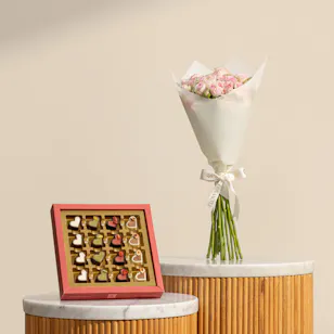Fleur Hearts Chocolate Box | Pink Baby Rose Bouquet