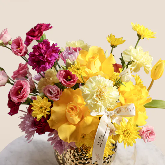 Beauty's Effect Flowers Vase
