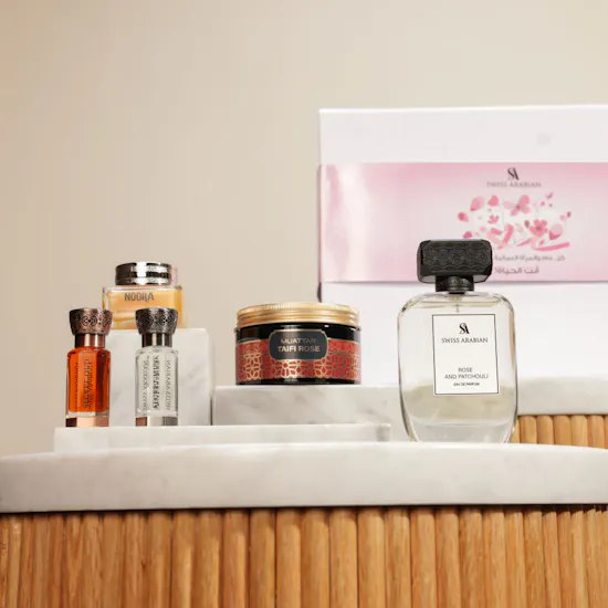 Swiss Arabian Omani Women's Day Set