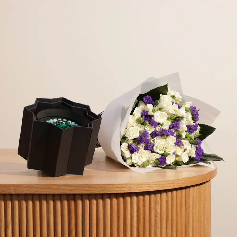 Tasneem Eshki Rosary	| Stunning Bouquet  1