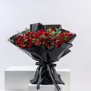 50 Red Baby Roses | Black Wrap 50 Red Baby Roses | Black Wrap