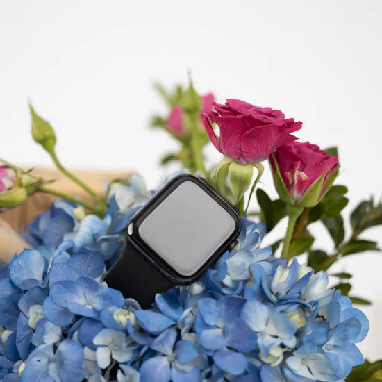 Apple Watch Series 8 Midnight | Delight Flowers