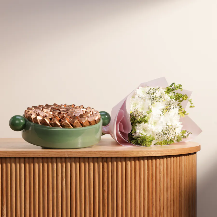 Levo Crepe Dentelle Chocolate Green Tray | Flowers Bouquet 5