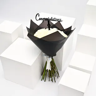 35 White Roses | Graduation Collocation 35 White Roses | Graduation Collocation