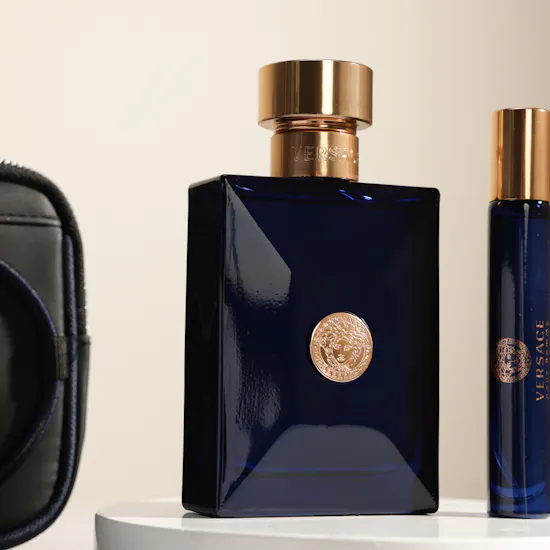 مجموعة عطر بور أوم ديلان بلو او دو تواليت للرجال من فيرساتشي