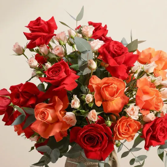 Nature’s Poise Roses Vase