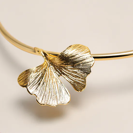 Lynyer Gold-plated Twisted Flora Pearl Necklace