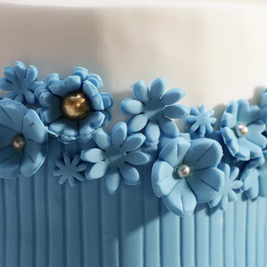 Floward Blue Blossom Cake