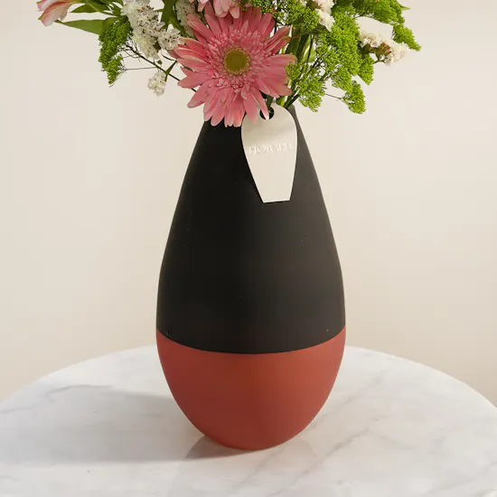 Fresh Elegance Flower Vase