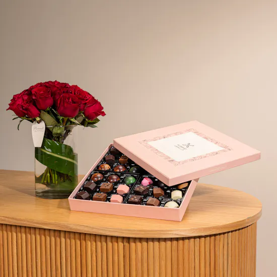 Floward Chocolate Bonbon | Red Roses Vase