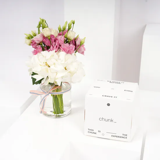 Chunk I Love You Mom Mini Cake | Blooms Vase
