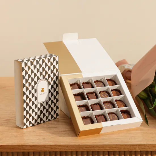 Abucci Luxury Chocolates Box | Royal Flowers Bouquet