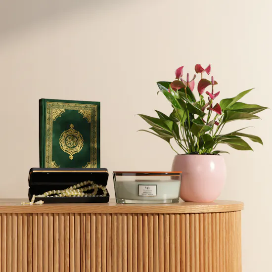 Floward Mestika Misbaha | Holy Quran and Woodwick Scented Candle with Plant
