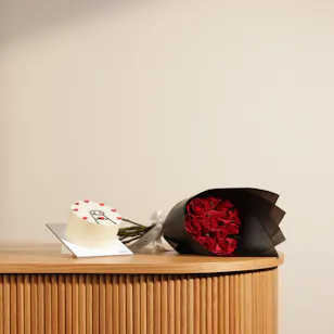 Koko Bakery Stickman Heart Bento Cake | Classy Red Flowers Bouquet Koko Bakery Stickman Heart Bento Cake | Classy Red Flowers Bouquet
