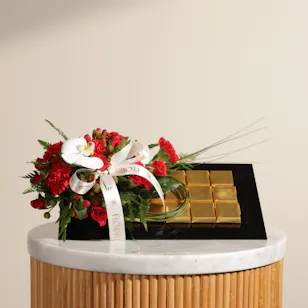 Floward Luxurious Chocolate Tray | Romantic Flowers Floward Luxurious Chocolate Tray | Romantic Flowers