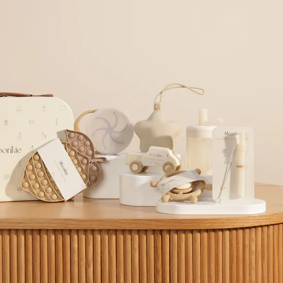 Moonkie Luxe On The Go Beige Gift Set
