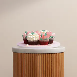 Floward Congrats Floral Cupcakes