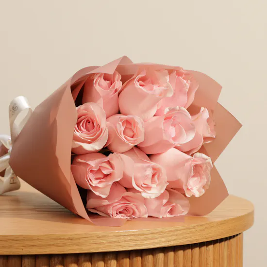 Linne Suger Free Dark Chocolate with Nuts Box | Royal Flowers Bouquet