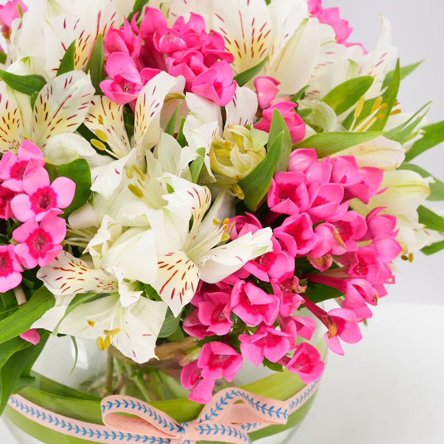 The Face Shop Beyond Total Recovery Set with Blooms Vase 3