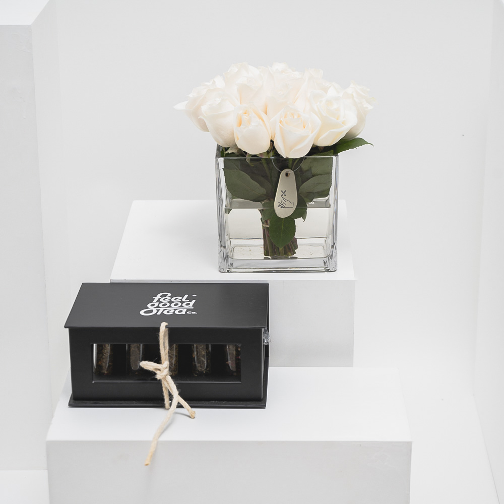 صندوق الاكتشاف الأسود من فيل قود تي | مزهرية 20 جوري أبيض