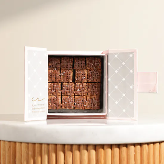 Creamy Ribbons Nutella Chocolate Sea Salt Brownies Box | Elegant Flowers