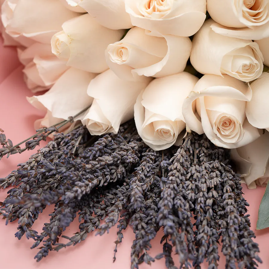 Sucre de Nada Blackberry and Lavender Cake | Delicate Blooms 4