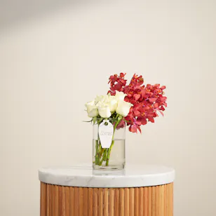 Harmonious Petals Flowers Vase 