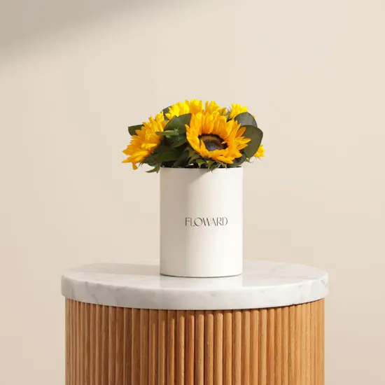 Soft Sunshine Flower Box | 10 Flowers