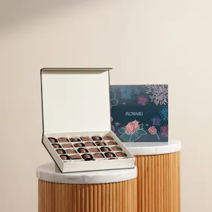 Floward Signature Medium Chocolate Box Floward Signature Medium Chocolate Box