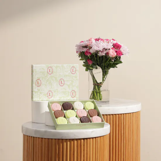Ladurée Eugénie Medium Gift Box | Stunning Flower Vase