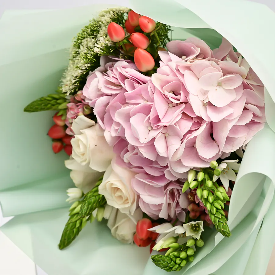 Helens Baby Girl Cake | Flowers 5