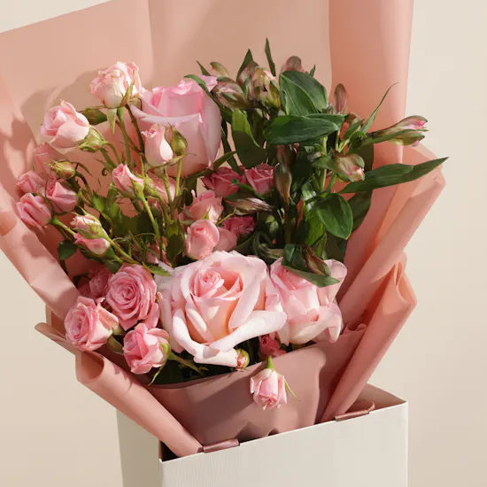 Caroline Svedbom Golden Shadow Halo Ring | Soft Breeze Flower Bouquet